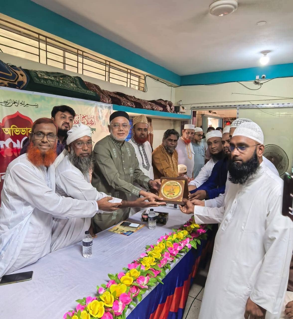 মোহাম্মদপুরে দারুল কুরআন মাদ্রাসায় মতবিনিময় সভা-প্রধান অতিথি হিসেবে উপস্থিত ছিলেন বরেণ্য কৃষি বিজ্ঞানী ব্যবস্থাপনা পরিচালক ড. আলী আফজাল